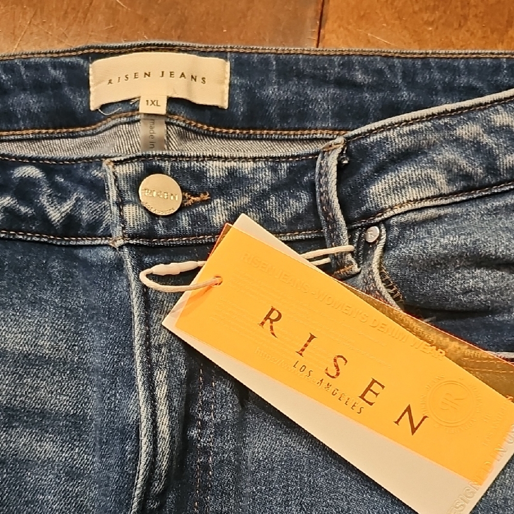 Risen 1X Distressed Blue Jeans for Women NWT - Picture 2 of 5